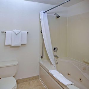 King Room Spa Bath